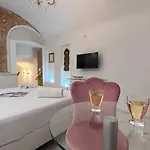 Domus Jana 30 *